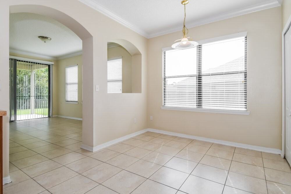 703 Red Cedar Ct - Photo 5 of 17