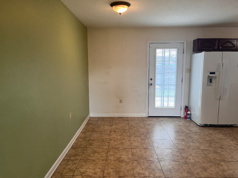 1705 Briarwood St - Photo 6 of 31