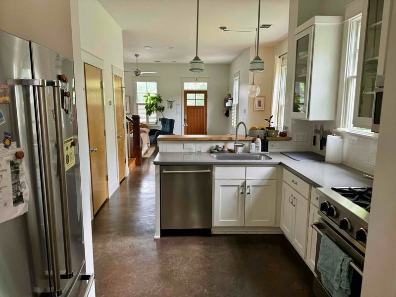 2014 E 11th St - Photo 4 of 19