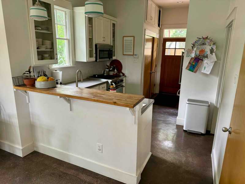 2014 E 11th St - Photo 6 of 19