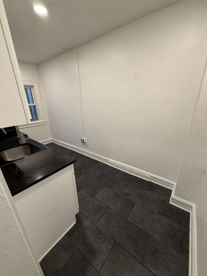 1384 W 83rd St #201 - Photo 4 of 16