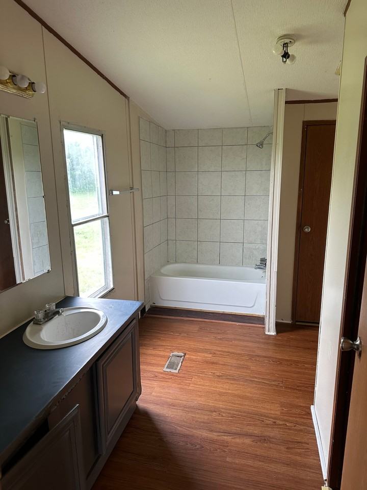 330 Lorena Meadows Dr - Photo 2 of 10