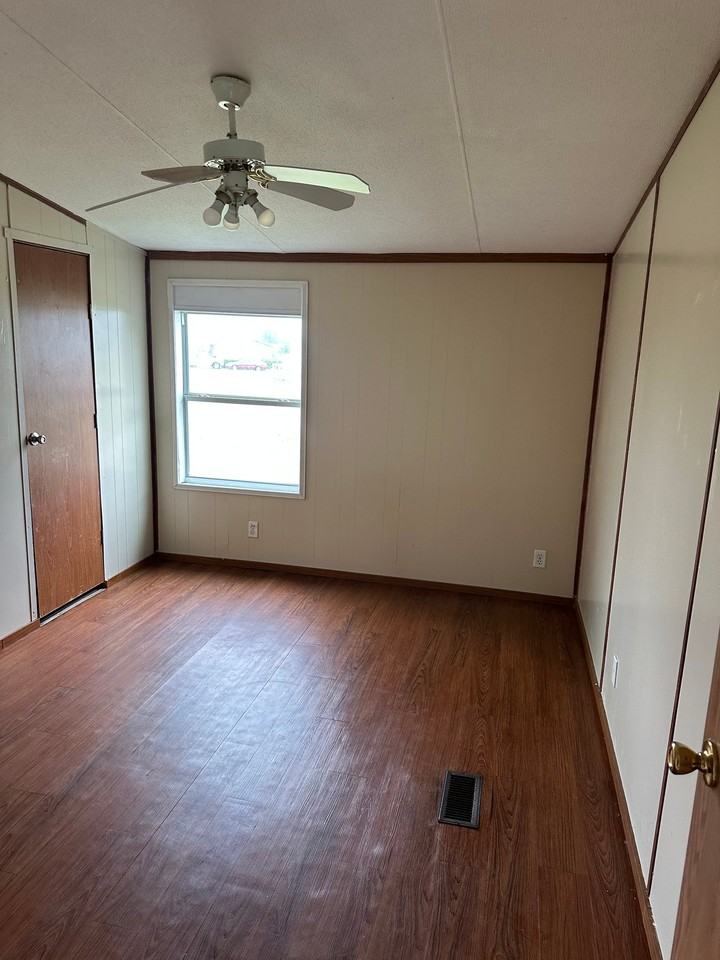 330 Lorena Meadows Dr - Photo 4 of 10