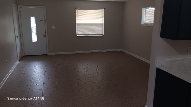 2492 Victor Rd - Photo 2 of 9