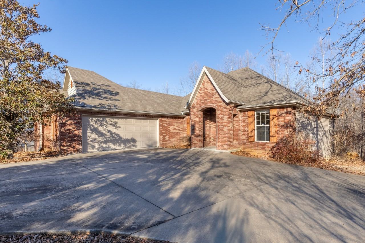 1 Winchester Ln - Photo 3 of 20