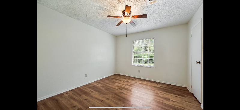 103 E Wells St #V - Photo 5 of 13