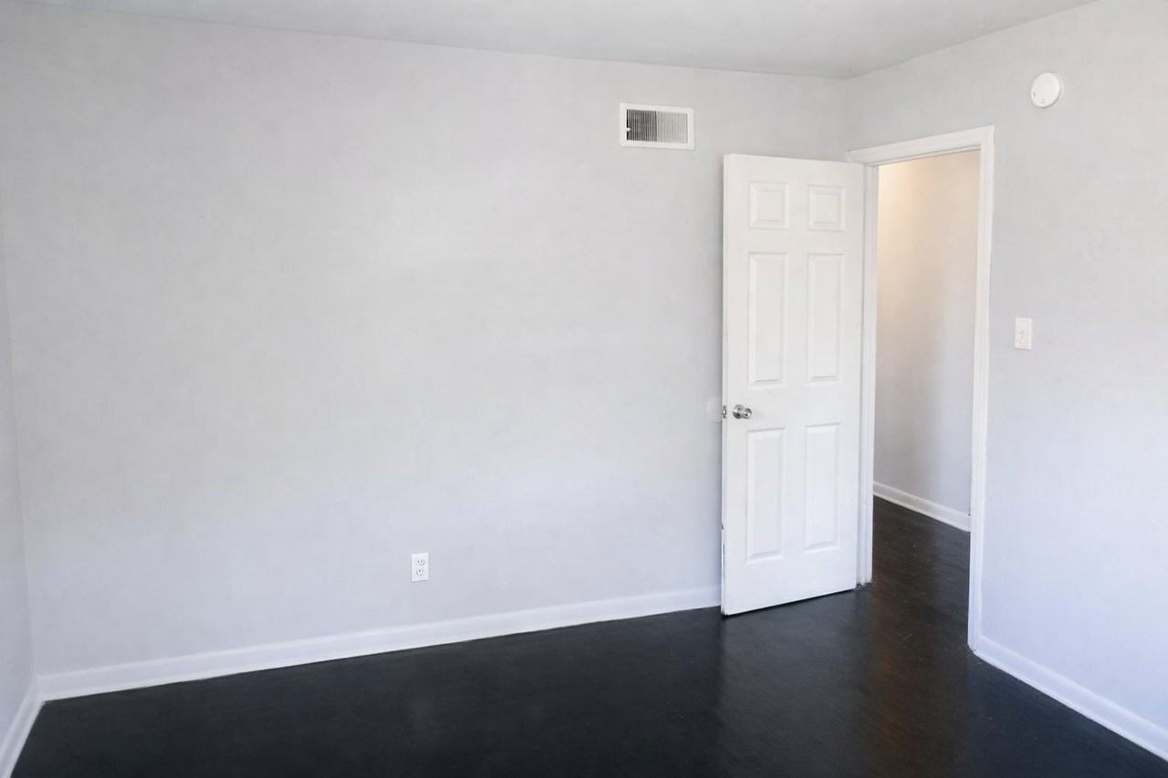 1219 E Cherry St - Photo 2 of 6