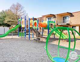 1023 W Pioneer Pkwy - Photo 1 of 1