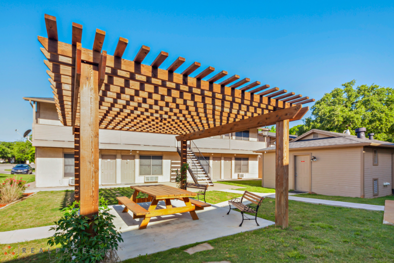 1513 Santa Fe Dr #1 - Photo 3 of 9