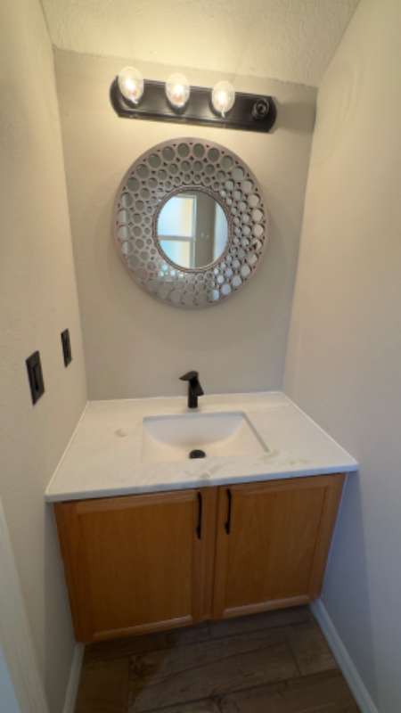 9011 Iron Oak Ave - Photo 4 of 28