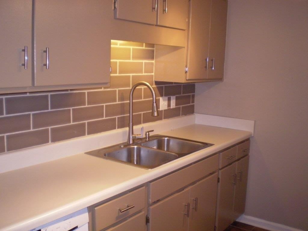 510 E Gillespie St #E28 - Photo 2 of 21