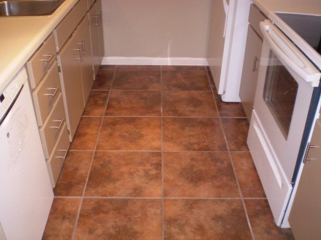 510 E Gillespie St #E28 - Photo 5 of 21