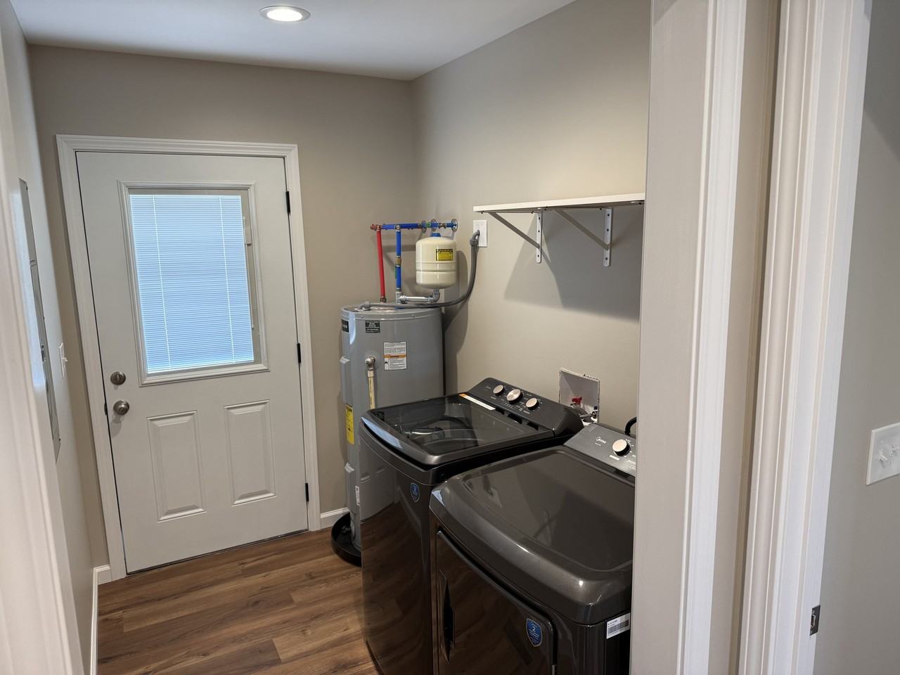 102 Wells Dr #A - Photo 4 of 8