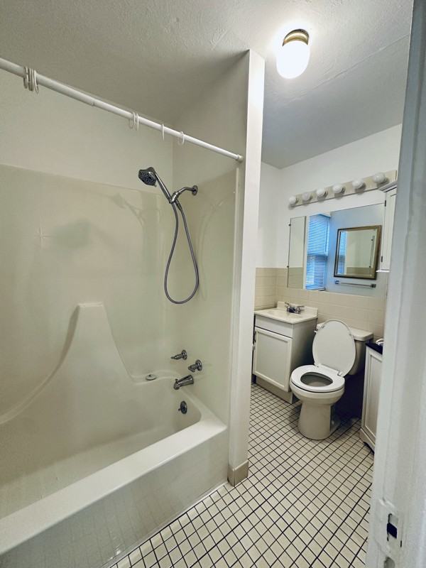 3059 Hanscom Blvd - Photo 6 of 19