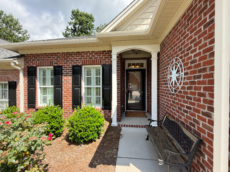 1102 Kinloch Dr - Photo 2 of 18