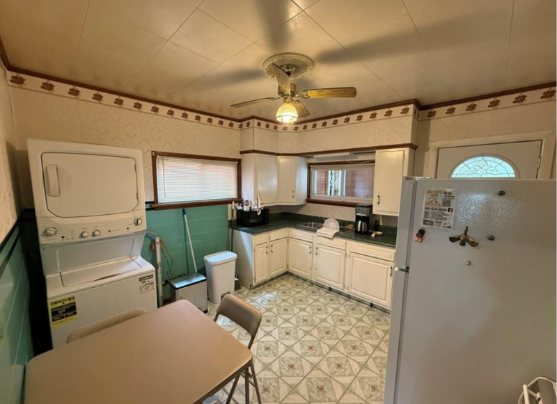 213 Stone St - Photo 6 of 16