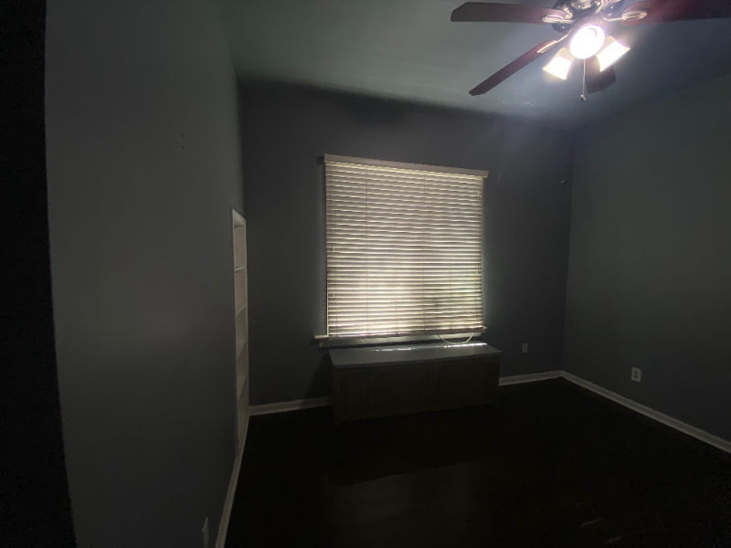 223 E 15th St - Photo 3 of 9