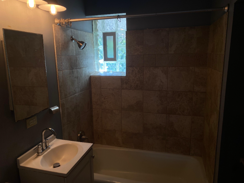 223 E 15th St - Photo 7 of 9