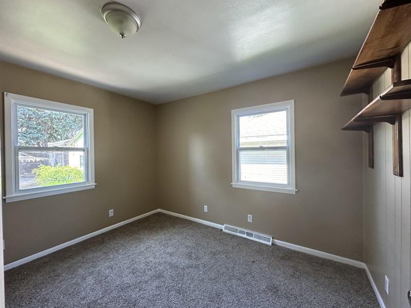 806 15th Ave S - Photo 3 of 7