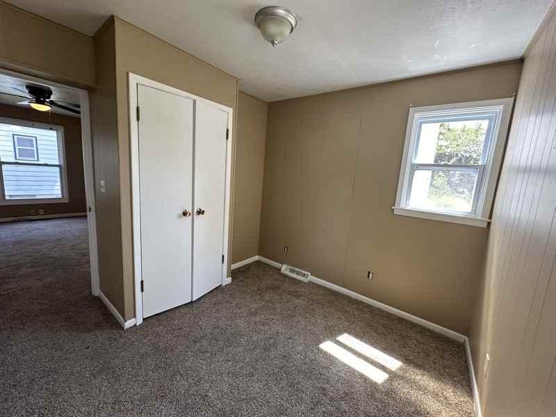 806 15th Ave S - Photo 5 of 7