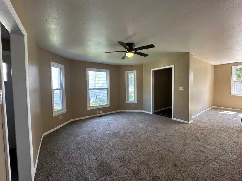 806 15th Ave S - Photo 6 of 7