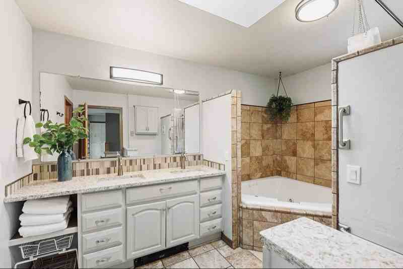 124 Woodacres Dr - Photo 7 of 22