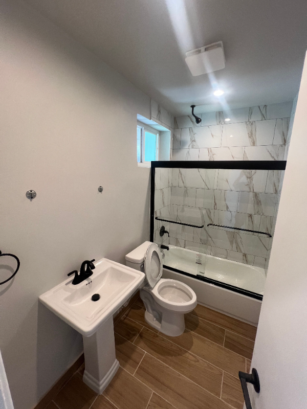 7237 Variel Ave #18 - Photo 5 of 15