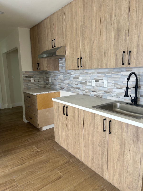 825 W Colden Ave #825 - Photo 3 of 20