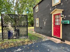 featured image of 315 Maplewood Ave #B