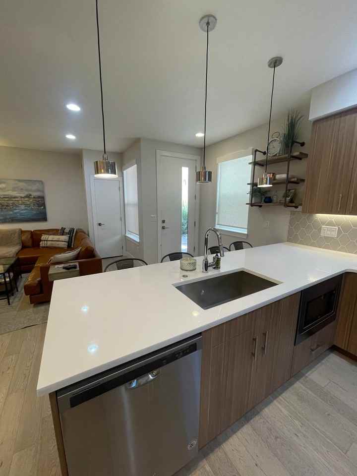 1416 Knox Ct - Photo 3 of 18