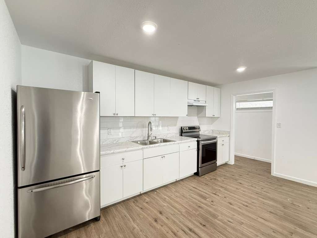 143 Huxley Dr - Photo 3 of 12