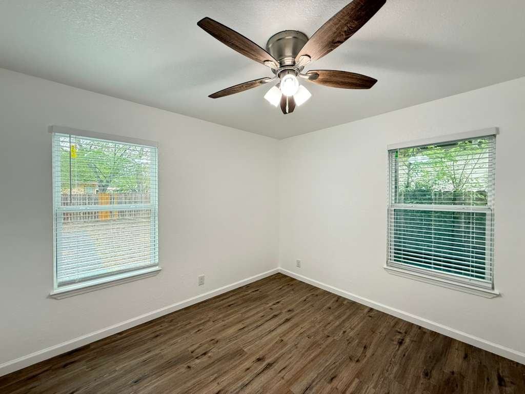 143 Huxley Dr - Photo 5 of 12