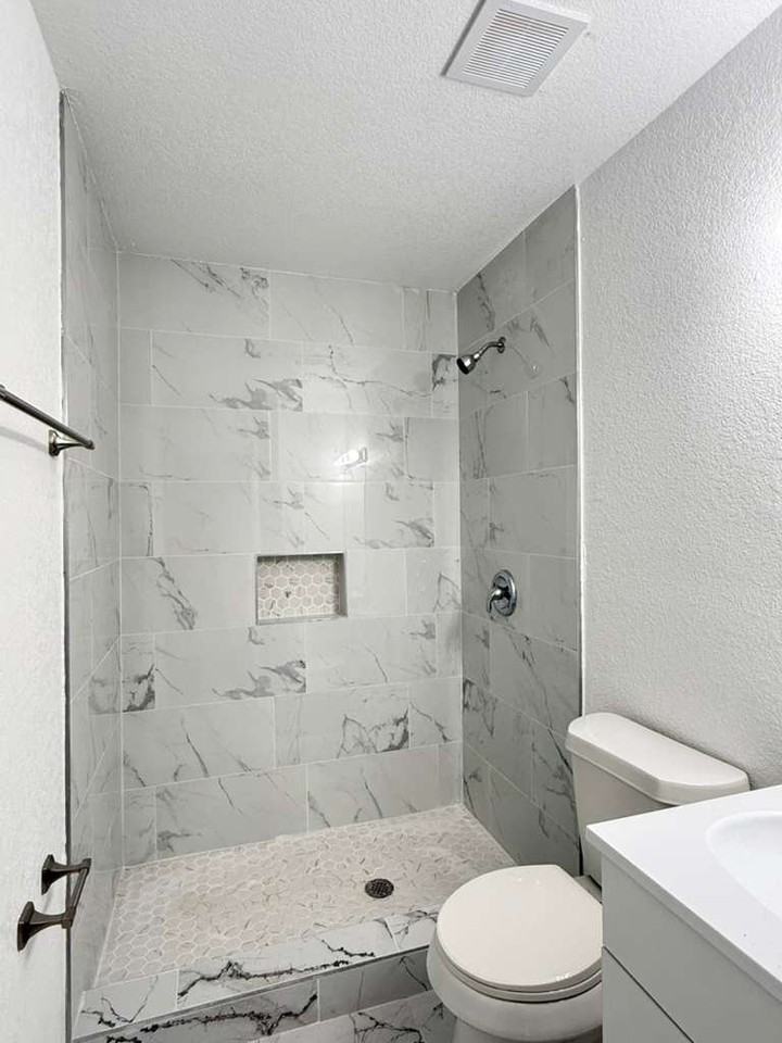 143 Huxley Dr - Photo 6 of 12