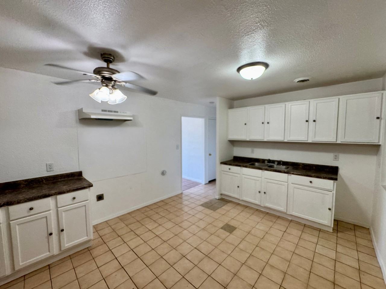 8 Louise Ln - Photo 5 of 8