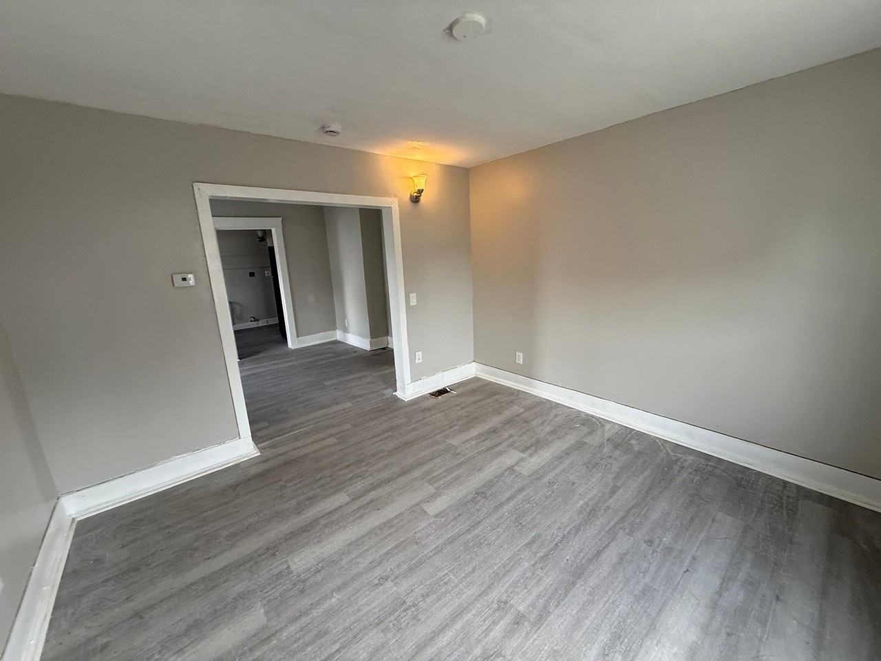 1421 Long Ave - Photo 6 of 6