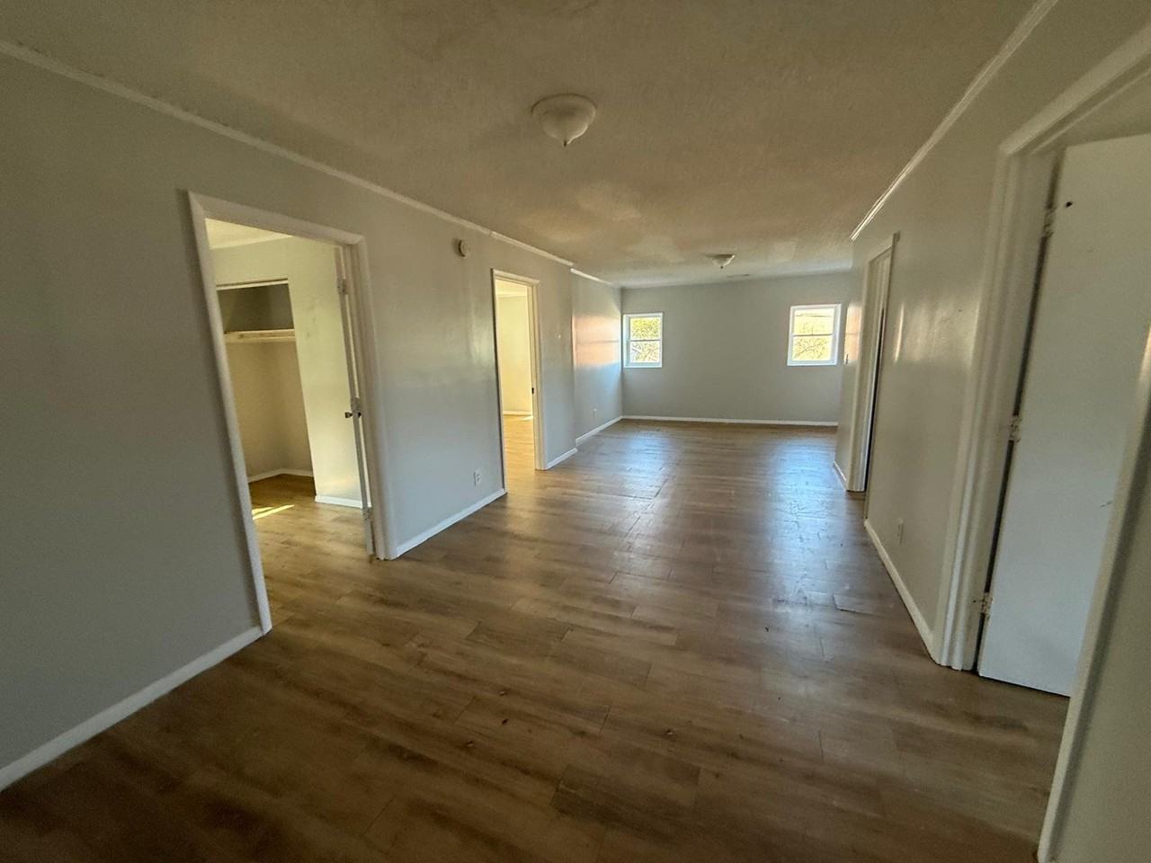 1703 Singleton St #C - Photo 3 of 6