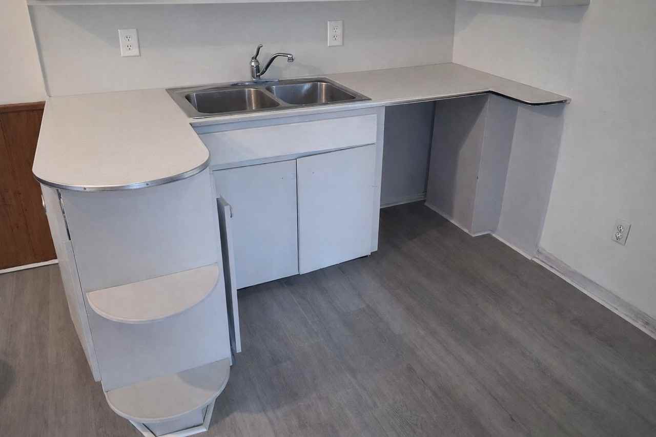 20576 Faust Ave - Photo 3 of 4