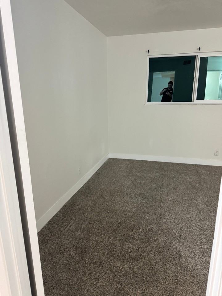 111 Woodbury Cir - Photo 7 of 14