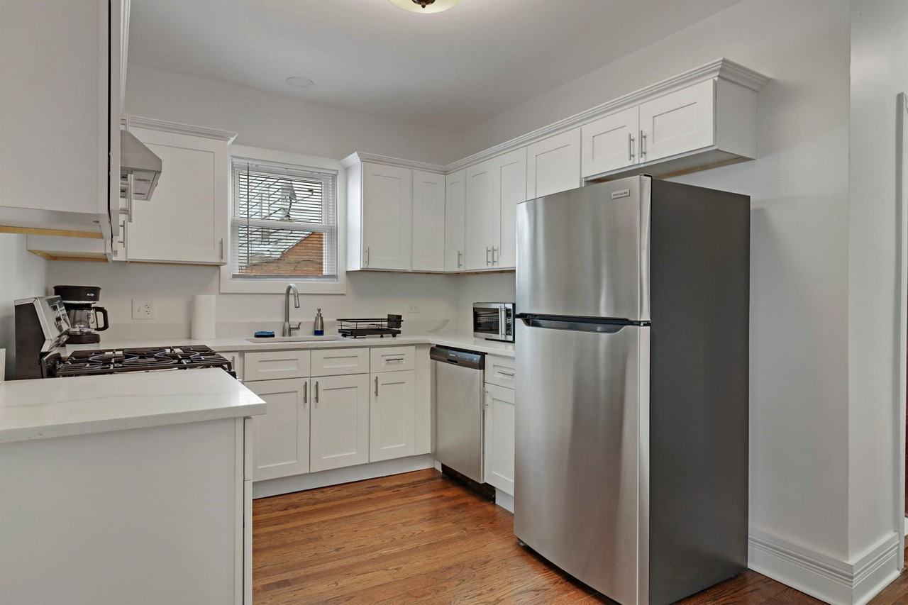 814 W Keith Ave #1 - Photo 2 of 17