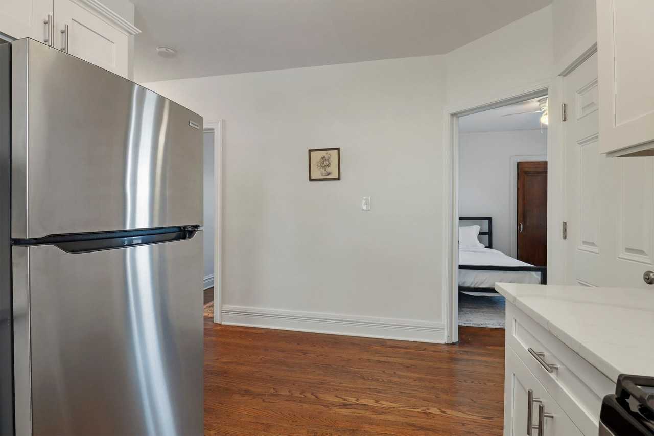 814 W Keith Ave #1 - Photo 4 of 17