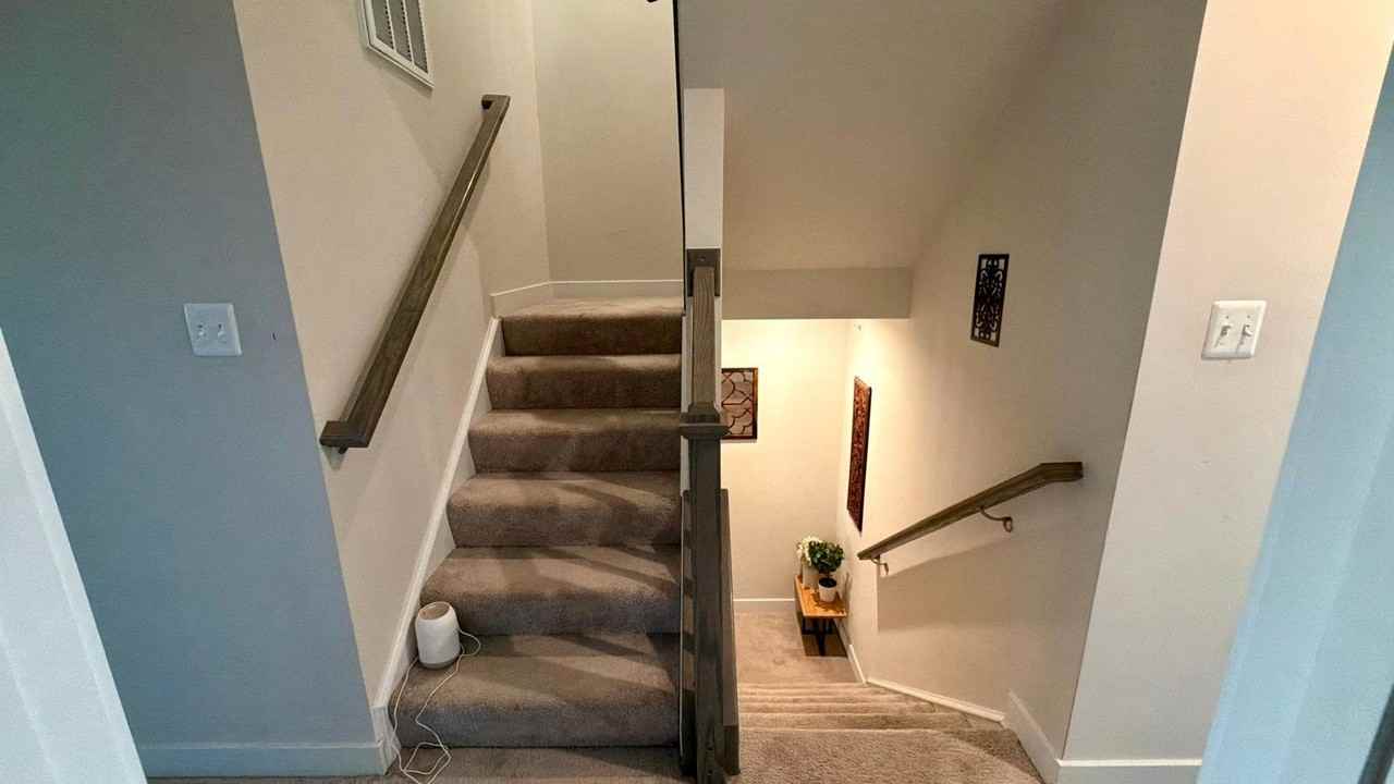 6032 Goshawk St - Photo 3 of 18