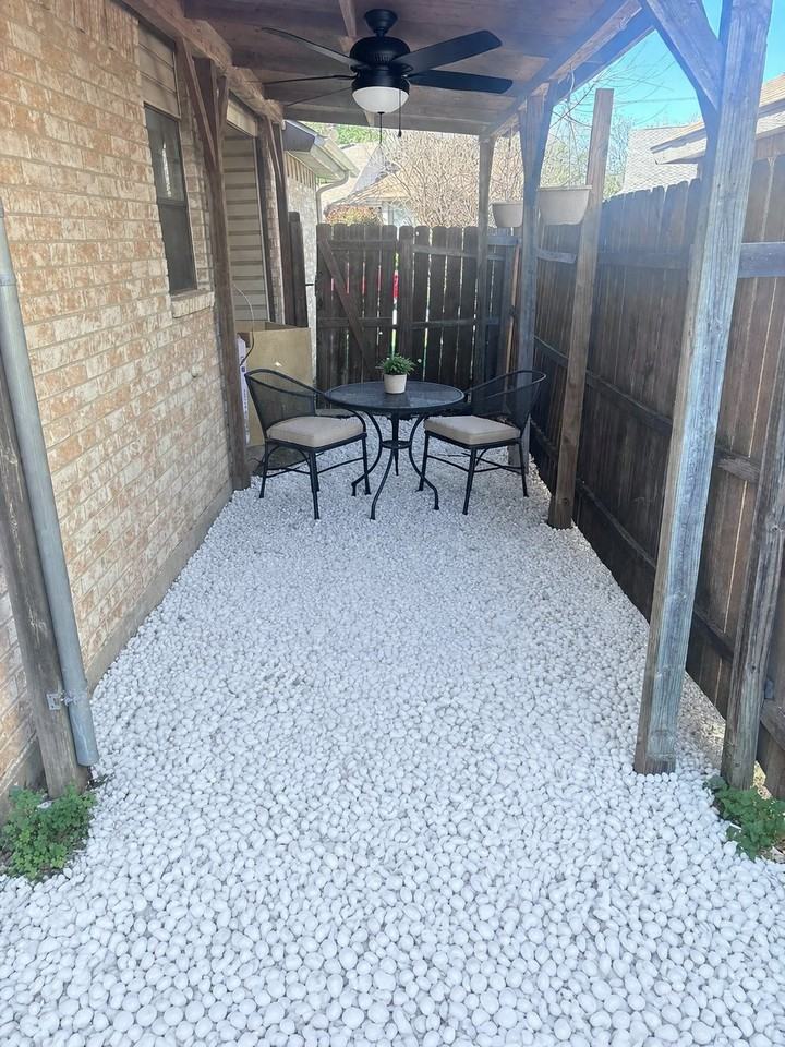 2448 Sunflower Dr - Photo 2 of 3