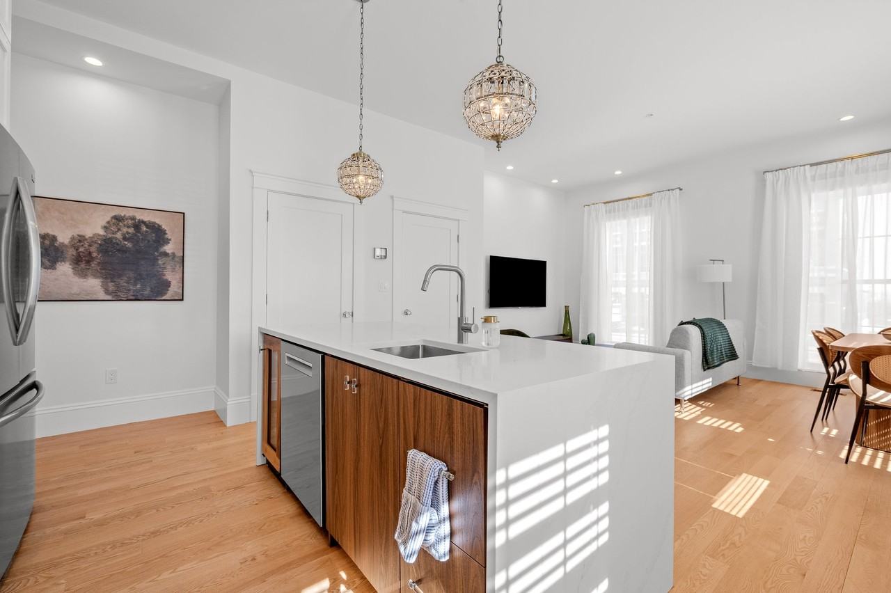 30 E Main St #2 - Photo 2 of 13