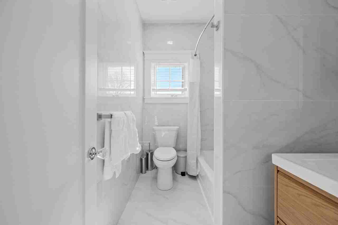 30 E Main St #2 - Photo 7 of 13