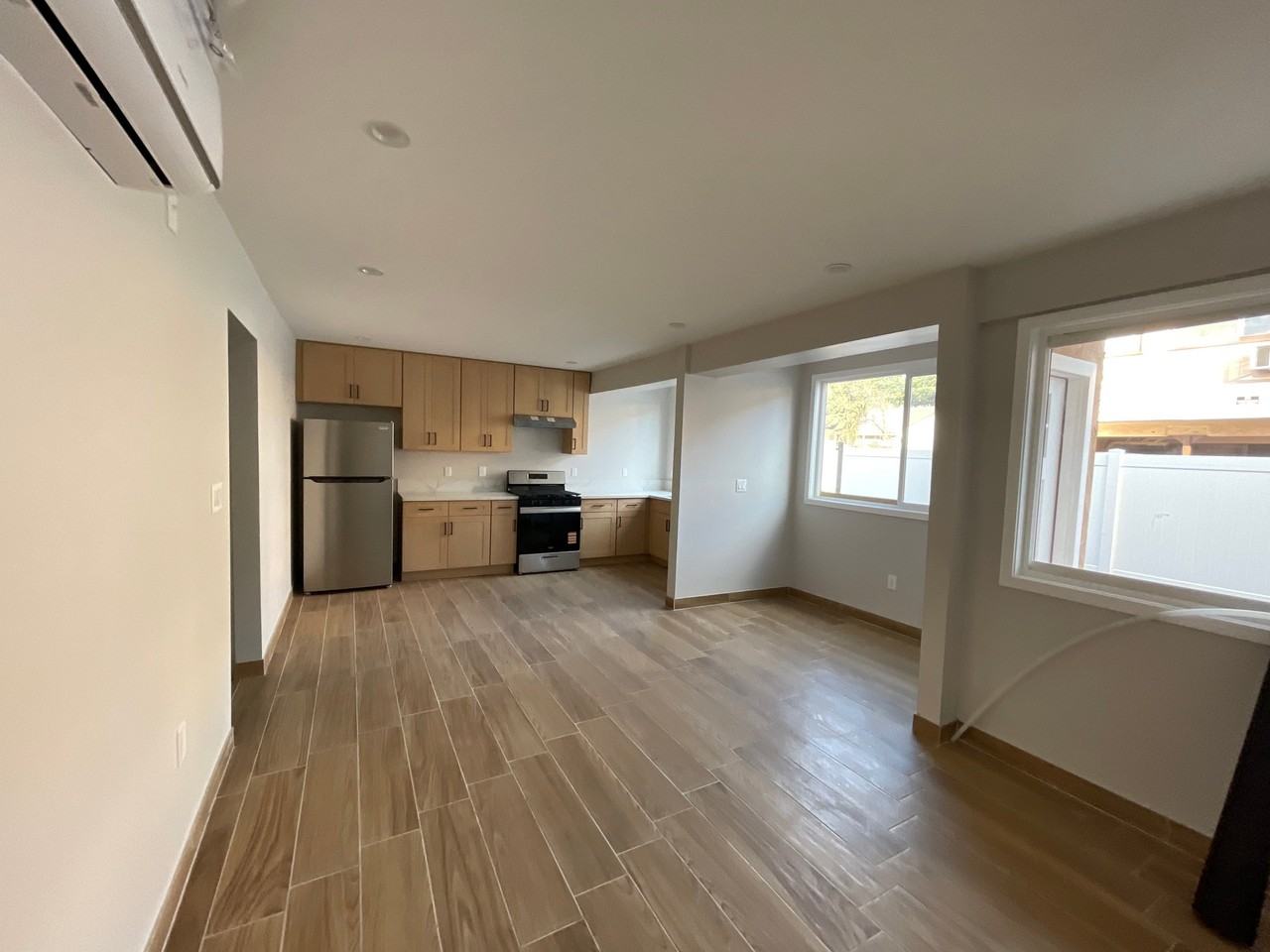 14921 Vanowen St #18 - Photo 4 of 5