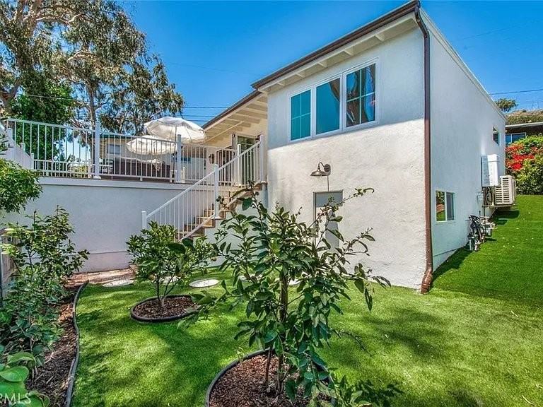 1445 Bluebird Canyon Dr - Photo 2 of 4