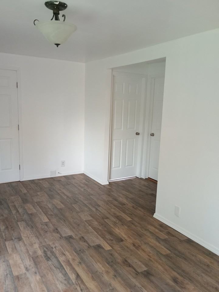 508 Benson St - Photo 2 of 5