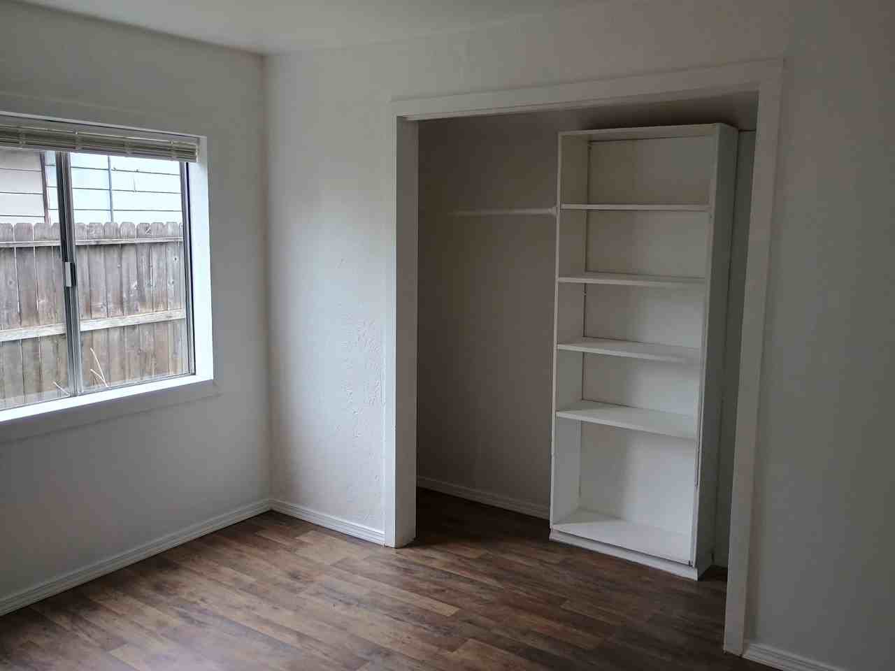 508 Benson St - Photo 4 of 5
