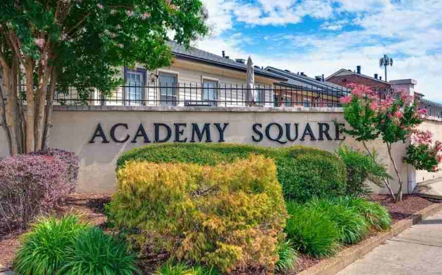 102 Academy Sq #102