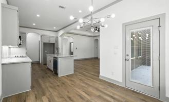 featured image of 716 Oak Creek Dr